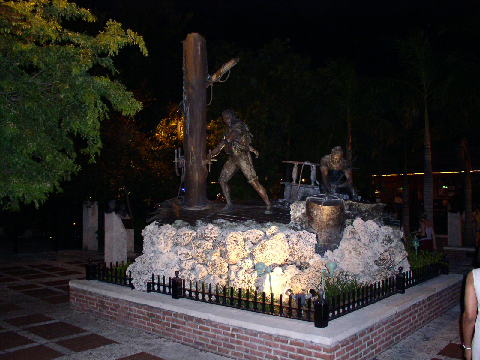 photo1